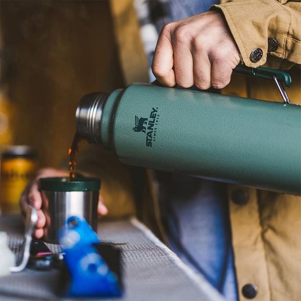  Stanley The Legendary Classic Bottle 1 lt - Hammertone Green